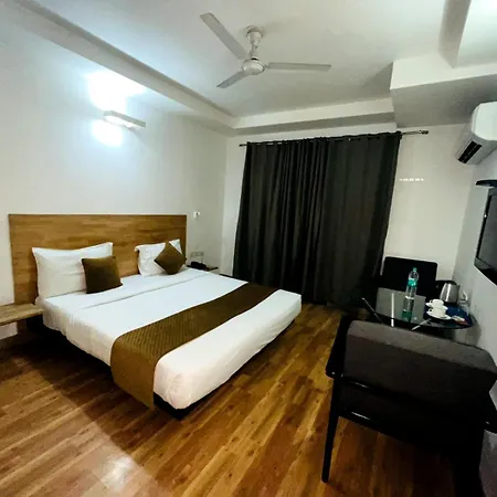 Jpm Hotel